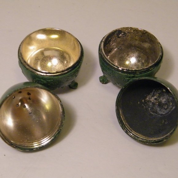 Green Egg Salt and Pepper Shakers - Used as shown - Picture 3 of 4
